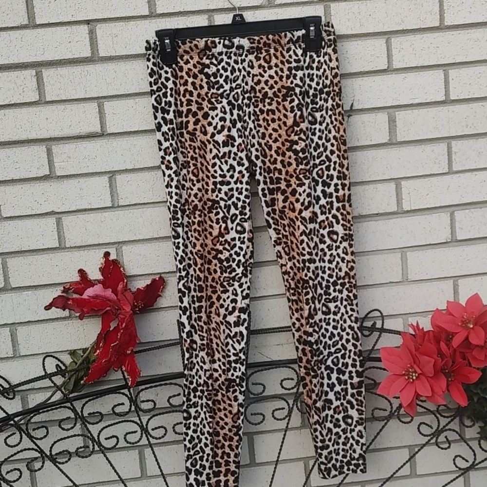 Leopard Leggings - Picture 6 of 10